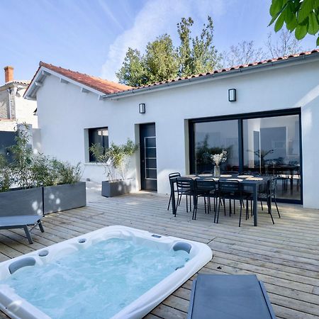 Maison T4 Climatisee Avec Jacuzzi A Lagord Exterior foto